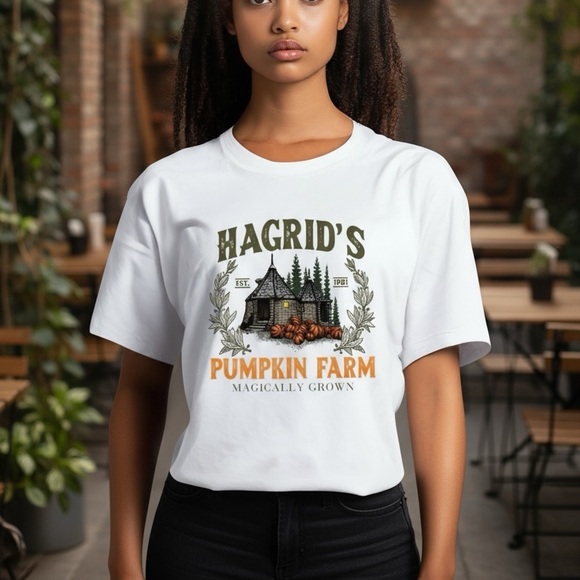 NWOT boutique HP Hagrid's pumpkin Farm white tee size xl - Picture 1 of 1